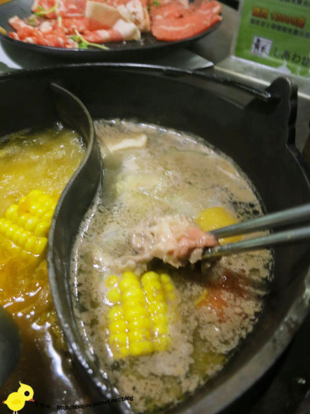 台北-青禾幸福鍋物涮涮屋(永安店)-個人鴛鴦火鍋-豪華海陸鍋-綜合魚片盤、犇牛盤