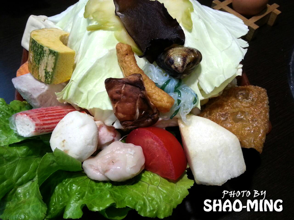 青禾幸福鍋物涮涮屋(永安店)：(中和)海陸饗宴、美味一番『青禾幸福鍋物』輕鬆享受美味好鍋