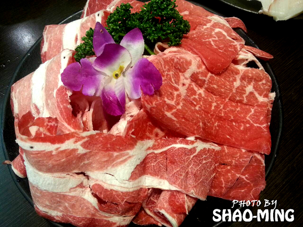 青禾幸福鍋物涮涮屋(永安店)：(中和)海陸饗宴、美味一番『青禾幸福鍋物』輕鬆享受美味好鍋