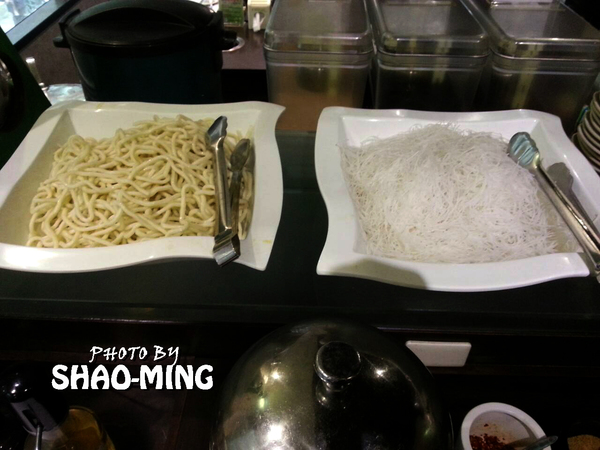 青禾幸福鍋物涮涮屋(永安店)：(中和)海陸饗宴、美味一番『青禾幸福鍋物』輕鬆享受美味好鍋