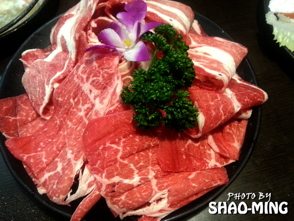 青禾幸福鍋物涮涮屋(永安店)：(中和)海陸饗宴、美味一番『青禾幸福鍋物』輕鬆享受美味好鍋