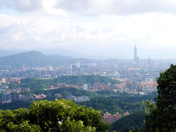 碧山巖:【內湖】碧山巖。吸取芬多精。眺望美景的好所在