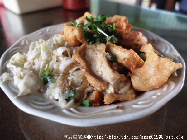 新市土地公臭豆腐:【美食特搜。台南新市區】土地公臭豆腐。外軟內嫩臭豆腐 南科人和在地人激推