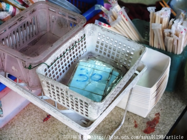 新市土地公臭豆腐:【美食特搜。台南新市區】土地公臭豆腐。外軟內嫩臭豆腐 南科人和在地人激推