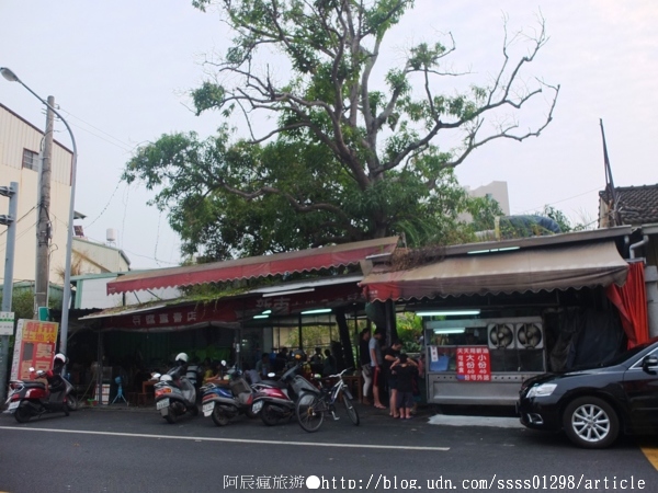 新市土地公臭豆腐:【美食特搜。台南新市區】土地公臭豆腐。外軟內嫩臭豆腐 南科人和在地人激推