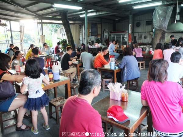 新市土地公臭豆腐:【美食特搜。台南新市區】土地公臭豆腐。外軟內嫩臭豆腐 南科人和在地人激推