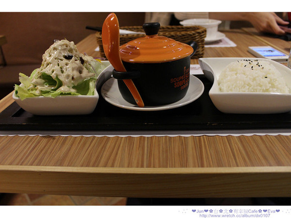 有幸福cafe:【食記】oO。。台北 有幸福Cafe 來這裡真的可以感受到店家對客人小確幸!因為我們有吃到特製的蜜糖吐司!。o○。