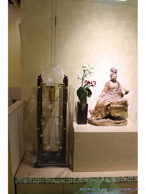 有幸福cafe:【食記】oO。。台北 有幸福Cafe 來這裡真的可以感受到店家對客人小確幸!因為我們有吃到特製的蜜糖吐司!。o○。