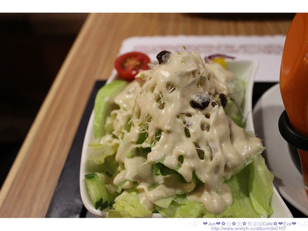 有幸福cafe:【食記】oO。。台北 有幸福Cafe 來這裡真的可以感受到店家對客人小確幸!因為我們有吃到特製的蜜糖吐司!。o○。