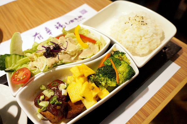 有幸福cafe:台北士林♬大城市巷弄轉角處的幸福午茶:比利時壺精品咖啡秀&鹹蜜糖吐司獨家供應 有幸福cafe