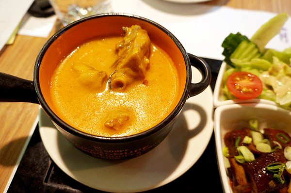 有幸福cafe:台北士林♬大城市巷弄轉角處的幸福午茶:比利時壺精品咖啡秀&鹹蜜糖吐司獨家供應 有幸福cafe