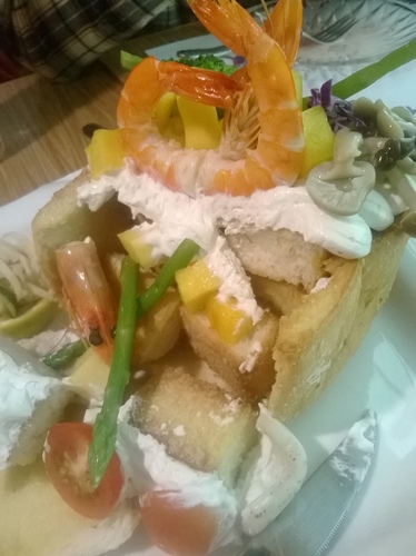 有幸福cafe：蜜糖吐司也能做成鹹ㄉ!!!有幸福cafe