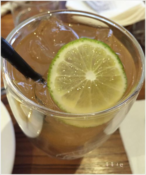 石窯屋：[新北蘆洲]石窯屋|手作窯烤Pizza、半月烤餅|氣氛超讚的義式餐廳|食尚玩家採訪報導店家