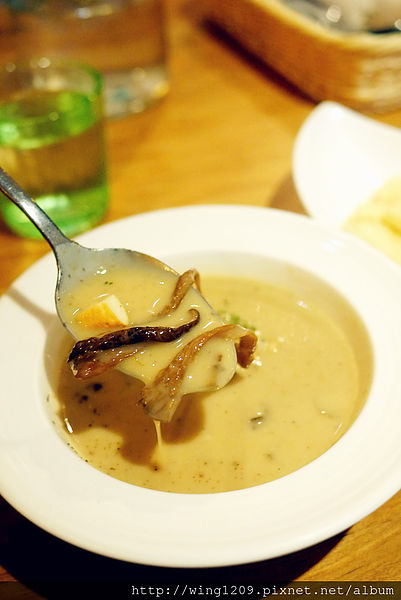 螺絲瑪莉 Rose Mary：傳說中的粉紅醬現身。【螺絲瑪莉Rose Mary】好好吃人氣義麵