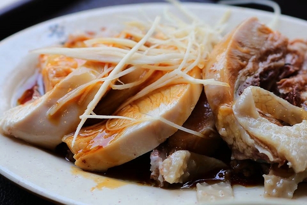 山內雞肉:【台北美食】南機場夜市山內雞肉~排隊的人氣古早味雞肉飯