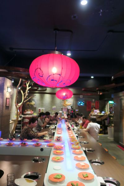 山海傳蔬食迴轉火鍋：台北 中山區 山海傳~蔬食X迴轉X中國神話風的特色火鍋店