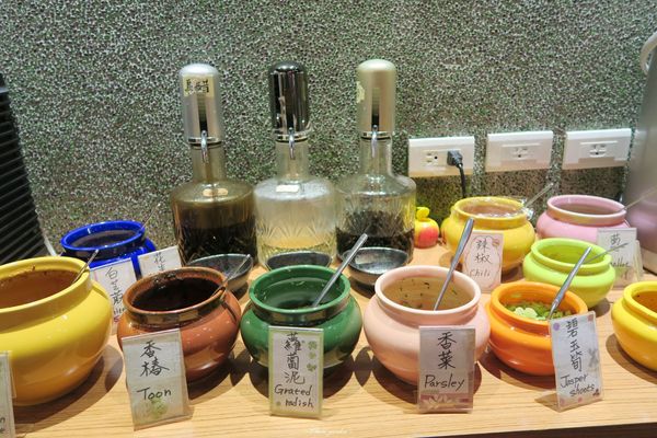 山海傳蔬食迴轉火鍋：台北 中山區 山海傳~蔬食X迴轉X中國神話風的特色火鍋店