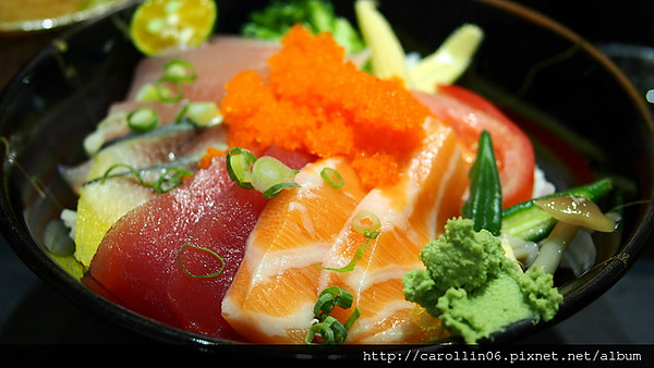 海人刺身丼飯專賣店:【食記】《海人刺身丼飯專賣店》西門町隱密好店