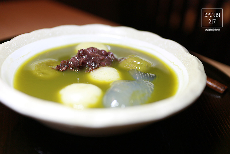 Banbi217 美食旅遊: 若葉鯛魚燒甘味處 來吃熱騰騰日式鯛魚燒與白玉抹茶湯的暖冬甜品(捷運板橋站 下午茶甜點)