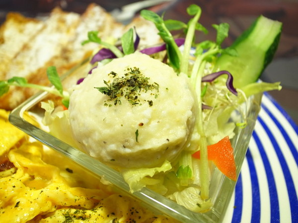 3mins美式餐廳(中美店):<台中|美式餐廳>超級英雄陪你吃漢堡!!!3mins美式餐廳