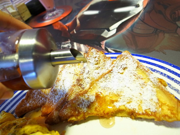 3mins美式餐廳(中美店):<台中|美式餐廳>超級英雄陪你吃漢堡!!!3mins美式餐廳