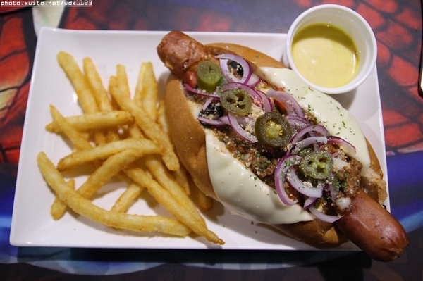 3mins美式餐廳(中美店):3mins美式餐廳(中美店)✪復仇者聯盟×異國風味×美味佳餚~大推~103.09.10