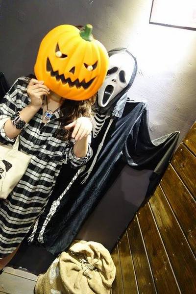 3mins美式餐廳(中美店):【台中食記】萬聖節快一起來搗蛋!!美國隊長和巨無霸熱狗陪你TRICK OR TREAT@3mins美式餐廳(中美店)