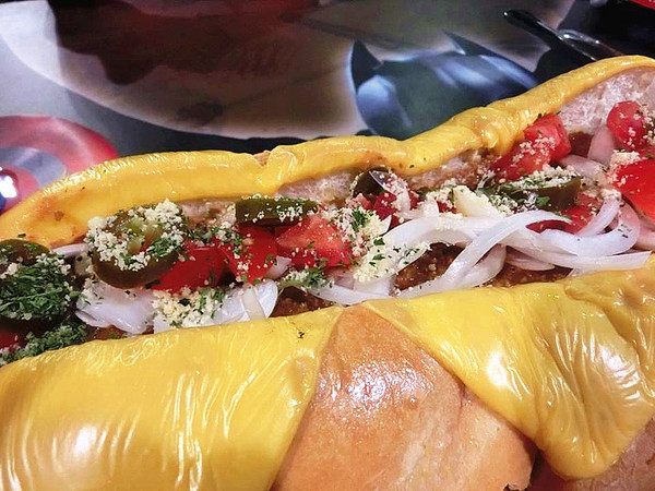 3mins美式餐廳(中美店):【台中食記】萬聖節快一起來搗蛋!!美國隊長和巨無霸熱狗陪你TRICK OR TREAT@3mins美式餐廳(中美店)