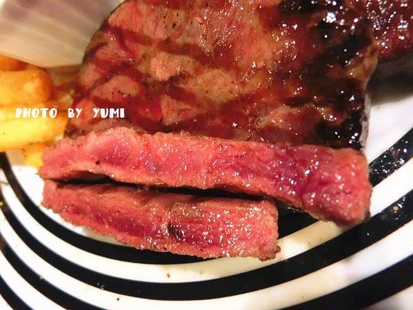 3mins美式餐廳(中美店)：【口碑券§第68彈】party time~復仇者英雄佔領台中!!美國隊長x鋼鐵人陪你一起大嗑漢堡@3mins美式餐廳