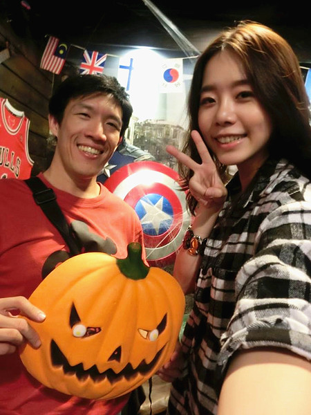 3mins美式餐廳(中美店):【台中食記】萬聖節快一起來搗蛋!!美國隊長和巨無霸熱狗陪你TRICK OR TREAT@3mins美式餐廳(中美店)