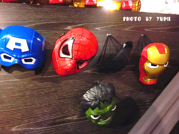 3mins美式餐廳(中美店)：【口碑券§第68彈】party time~復仇者英雄佔領台中!!美國隊長x鋼鐵人陪你一起大嗑漢堡@3mins美式餐廳