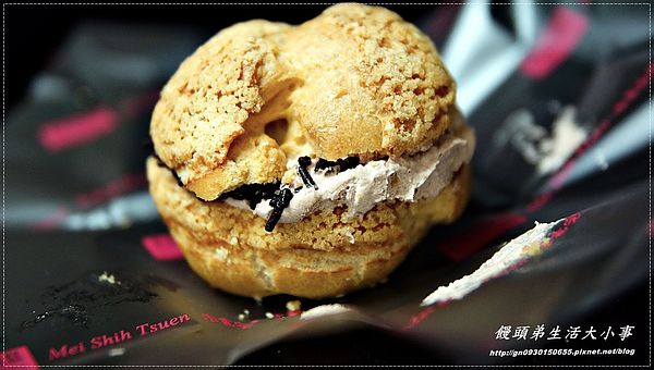 美食村蛋糕：【美食村蛋糕】網友強力推薦~爆餡草莓泡芙