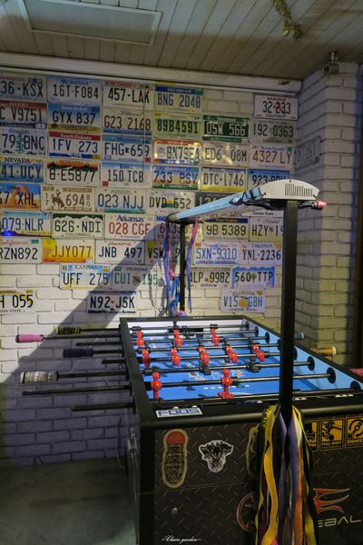 Route66 美式餐廳：台北 捷運忠孝敦化 Route66美式餐廳~皮脆噴汁的肯塔基炸雞