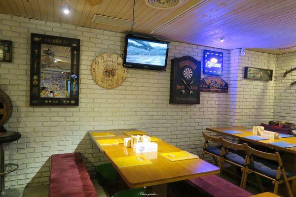 Route66 美式餐廳：台北 捷運忠孝敦化 Route66美式餐廳~皮脆噴汁的肯塔基炸雞