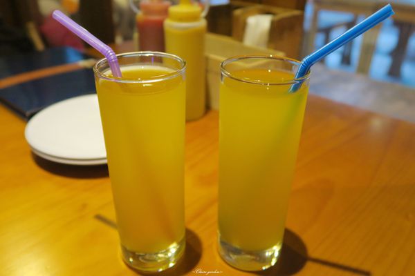 Route66 美式餐廳：台北 捷運忠孝敦化 Route66美式餐廳~皮脆噴汁的肯塔基炸雞