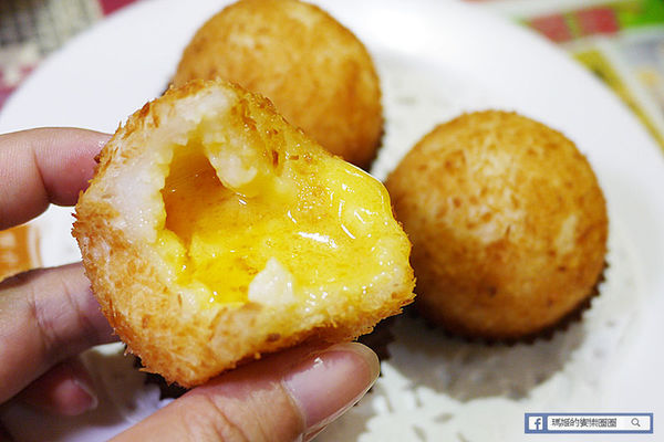 Hong Kong茶水攤-嘜記飯堂(敦南分店):◆台北東區。捷運忠孝敦化【香港茶水攤敦南店】嘜記飯堂。台北茶餐廳。東區茶餐廳。港式燒臘。港式甜點。楊枝甘露。凍鴛鴦