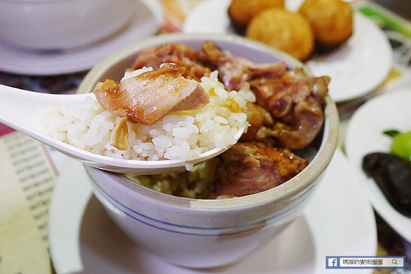 Hong Kong茶水攤-嘜記飯堂(敦南分店):◆台北東區。捷運忠孝敦化【香港茶水攤敦南店】嘜記飯堂。台北茶餐廳。東區茶餐廳。港式燒臘。港式甜點。楊枝甘露。凍鴛鴦