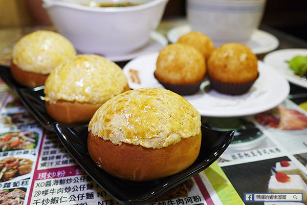 Hong Kong茶水攤-嘜記飯堂(敦南分店):◆台北東區。捷運忠孝敦化【香港茶水攤敦南店】嘜記飯堂。台北茶餐廳。東區茶餐廳。港式燒臘。港式甜點。楊枝甘露。凍鴛鴦