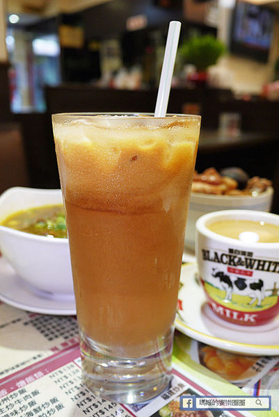 Hong Kong茶水攤-嘜記飯堂(敦南分店):◆台北東區。捷運忠孝敦化【香港茶水攤敦南店】嘜記飯堂。台北茶餐廳。東區茶餐廳。港式燒臘。港式甜點。楊枝甘露。凍鴛鴦