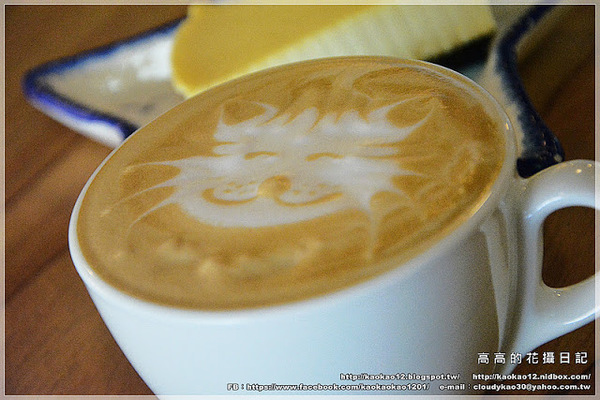 llum 10°cafe 光咖啡10號店:【高雄】前金區。llum 10°cafe' 光.咖啡10號店