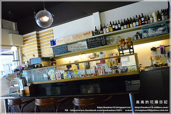 llum 10°cafe 光咖啡10號店:【高雄】前金區。llum 10°cafe' 光.咖啡10號店