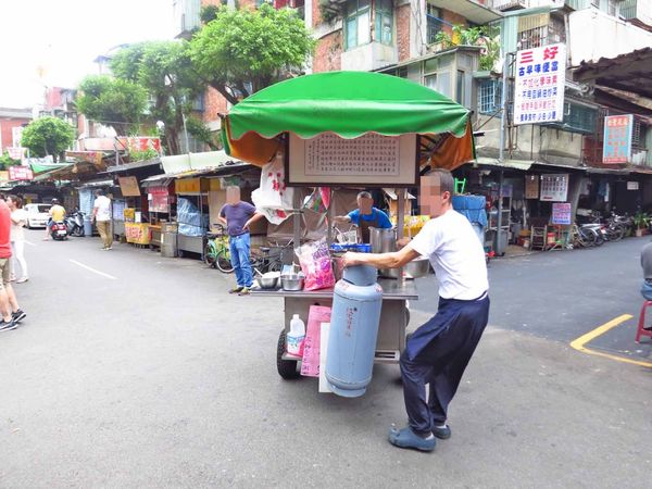 【台北美食】南機場彰化肉圓-不到二小時就賣光光的肉圓店