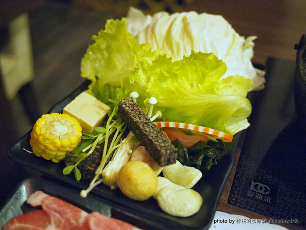 三味鍋物(向上店)：【食記】台中西區-三味鍋物專門-自慢味噌,壽喜燒 : 服務不錯,食材就…!@＃$％…這樣應該有含蓄到了？