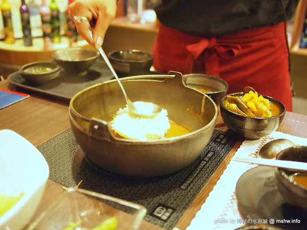 三味鍋物(向上店)：【食記】台中西區-三味鍋物專門-自慢味噌,壽喜燒 : 服務不錯,食材就…!@＃$％…這樣應該有含蓄到了？