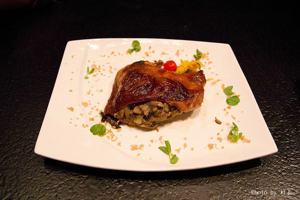 藝奇新日本料理(夢時代店):【食記】{高雄。前鎮區}藝奇ikki。新日本料理