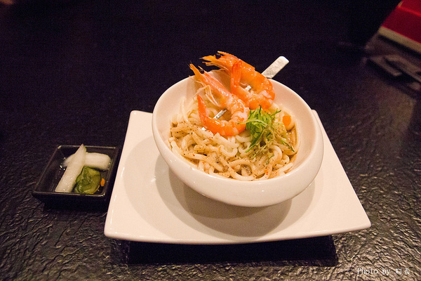 藝奇新日本料理(夢時代店):【食記】{高雄。前鎮區}藝奇ikki。新日本料理