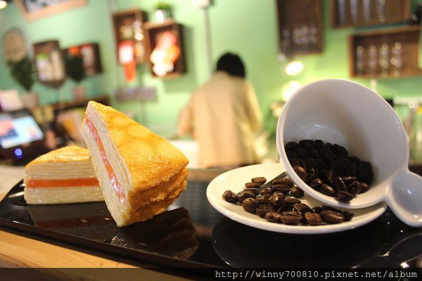 塔吉特千層蛋糕專賣店(台北信義人文館):台北/信義 【人氣千層蛋糕名店-塔吉特千層蛋糕,心真的完全被收服了啦~】塔吉特千層蛋糕專賣店(台北信義人文館)