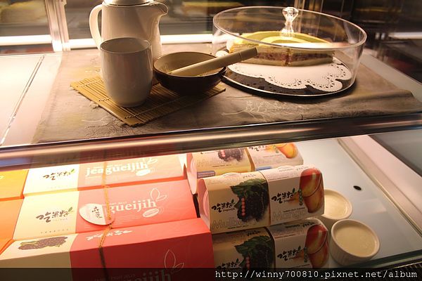 塔吉特千層蛋糕專賣店(台北信義人文館):台北/信義 【人氣千層蛋糕名店-塔吉特千層蛋糕,心真的完全被收服了啦~】塔吉特千層蛋糕專賣店(台北信義人文館)