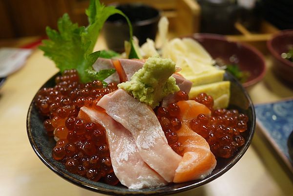 小六食堂 鮭魚親子丼250元