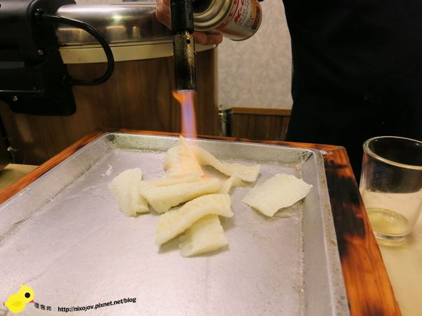 【台北】小六食堂日式料理-傳說中的名店、新鮮吃的到-炙燒鮭魚、比目魚